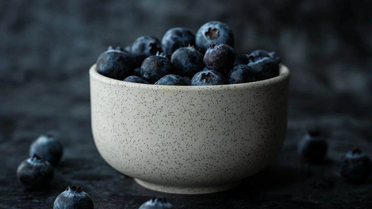 Castanhas e sementes podem complementar frutas e preparações caseiras.