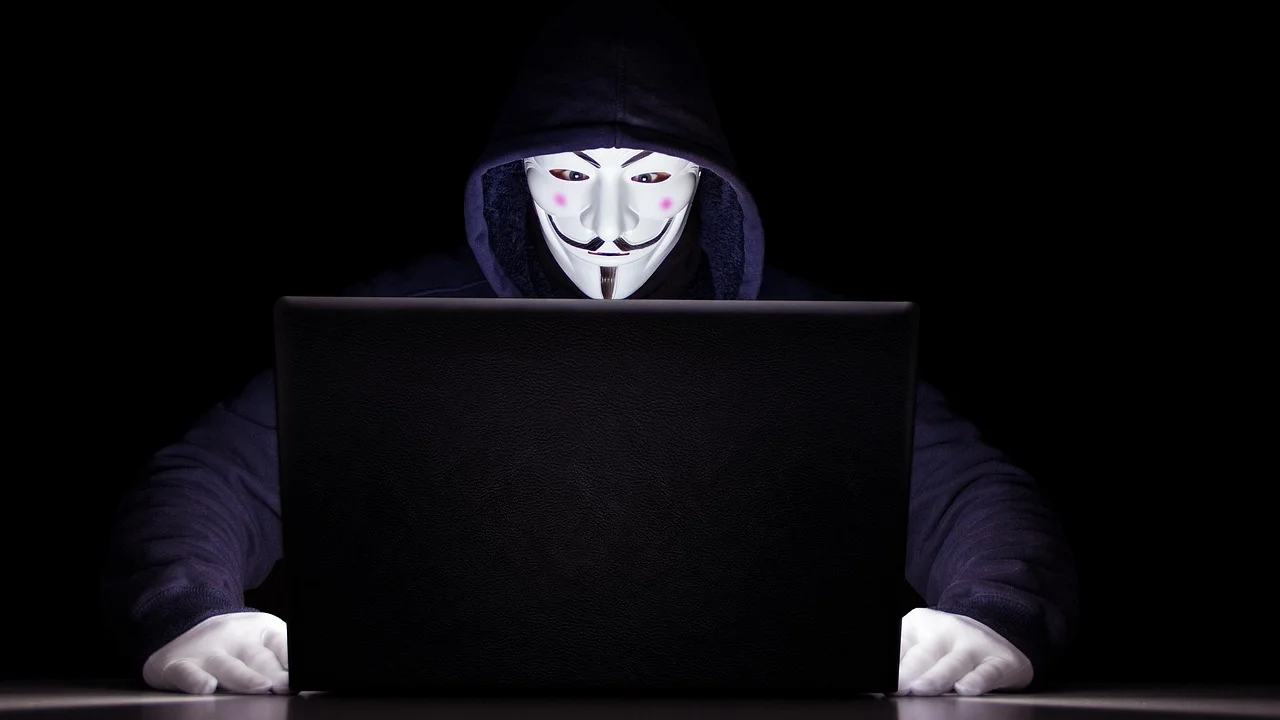 Senha forte digitada em um computador pessoal e protegido.