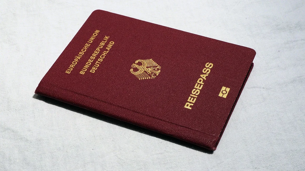 Documento de identificação usado para conferir dados do CPF