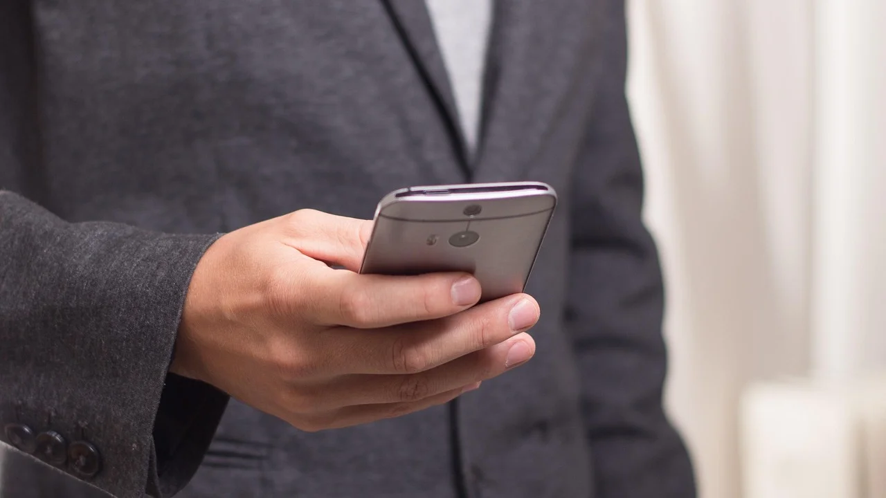 Ícone de arquivamento usado para guardar conversas