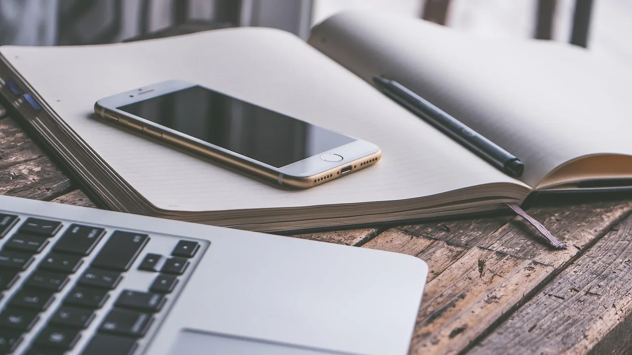 Documento funcional e celular usados no cadastro