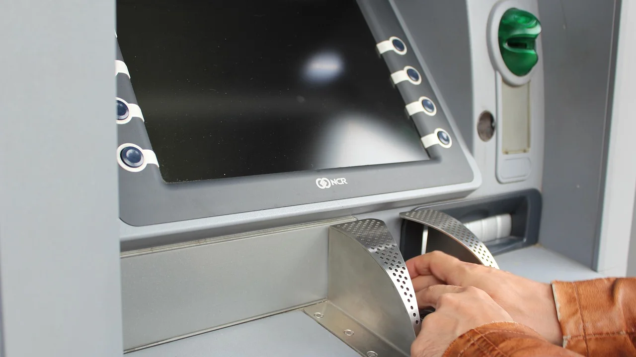 Tela de extrato bancário usada para localizar uma movimentação.