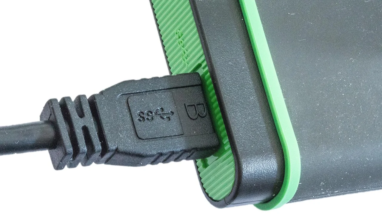 Remoção segura de dispositivo USB após transferência de arquivos