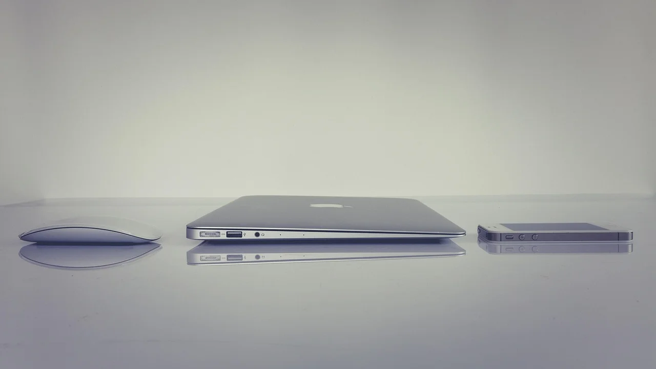 Celular com bloqueio de tela para proteger dados pessoais