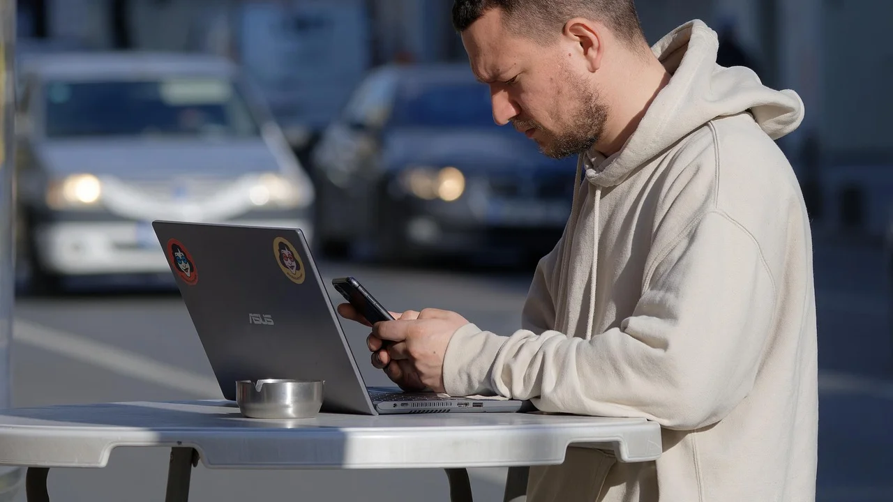 Tela de navegador com página de serviço público digital.