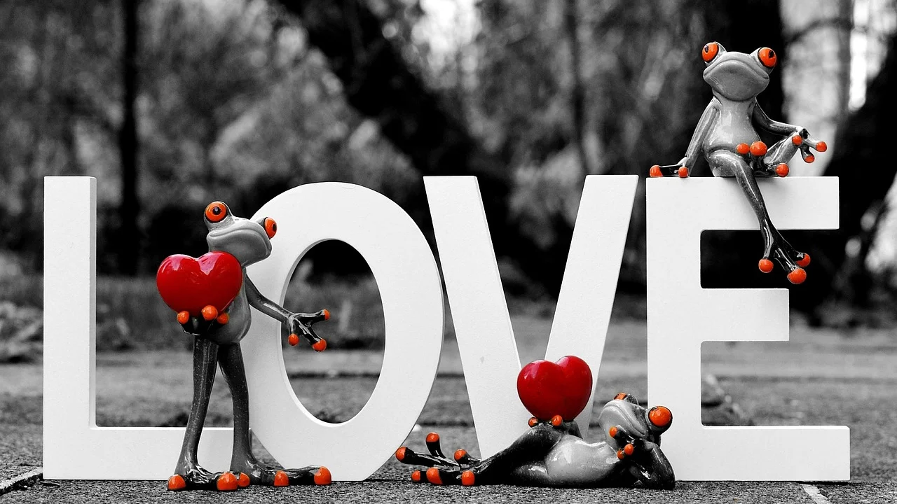 Cartão simples com mensagem de amor curta.