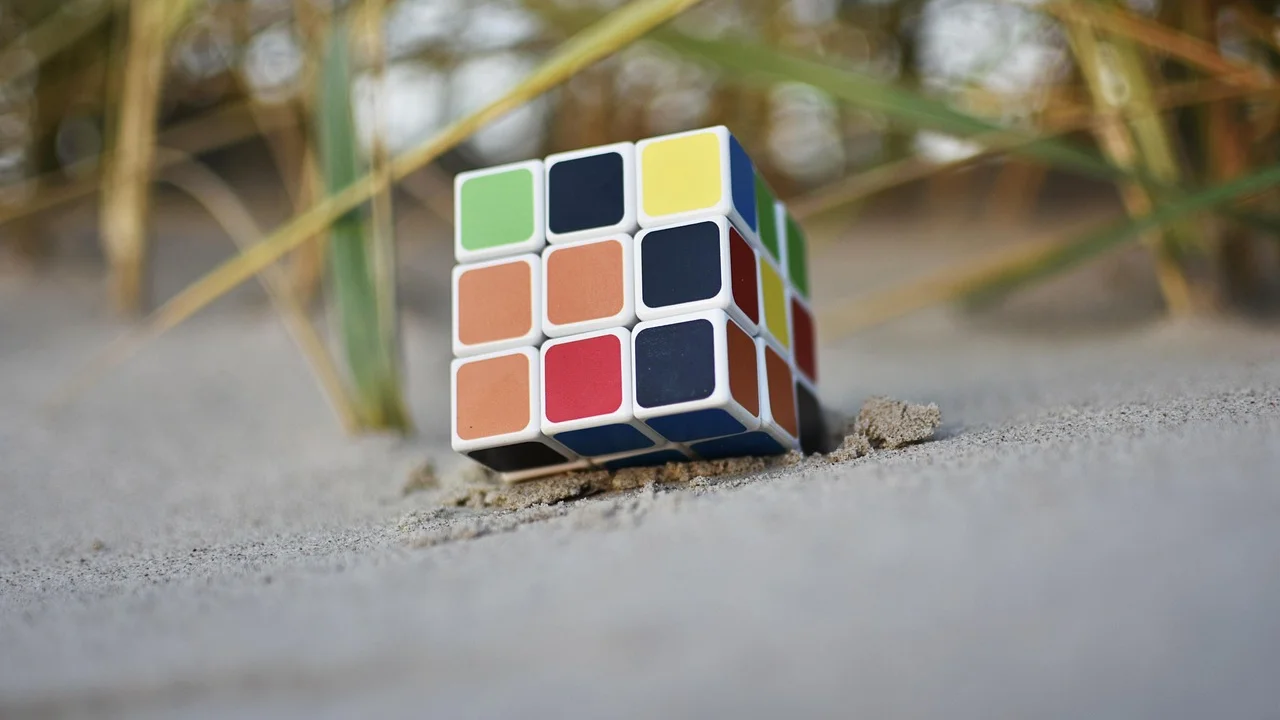 Ambiente de estudo organizado pode favorecer foco e previsibilidade.